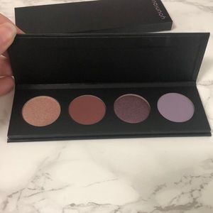 Eyeshadow palette